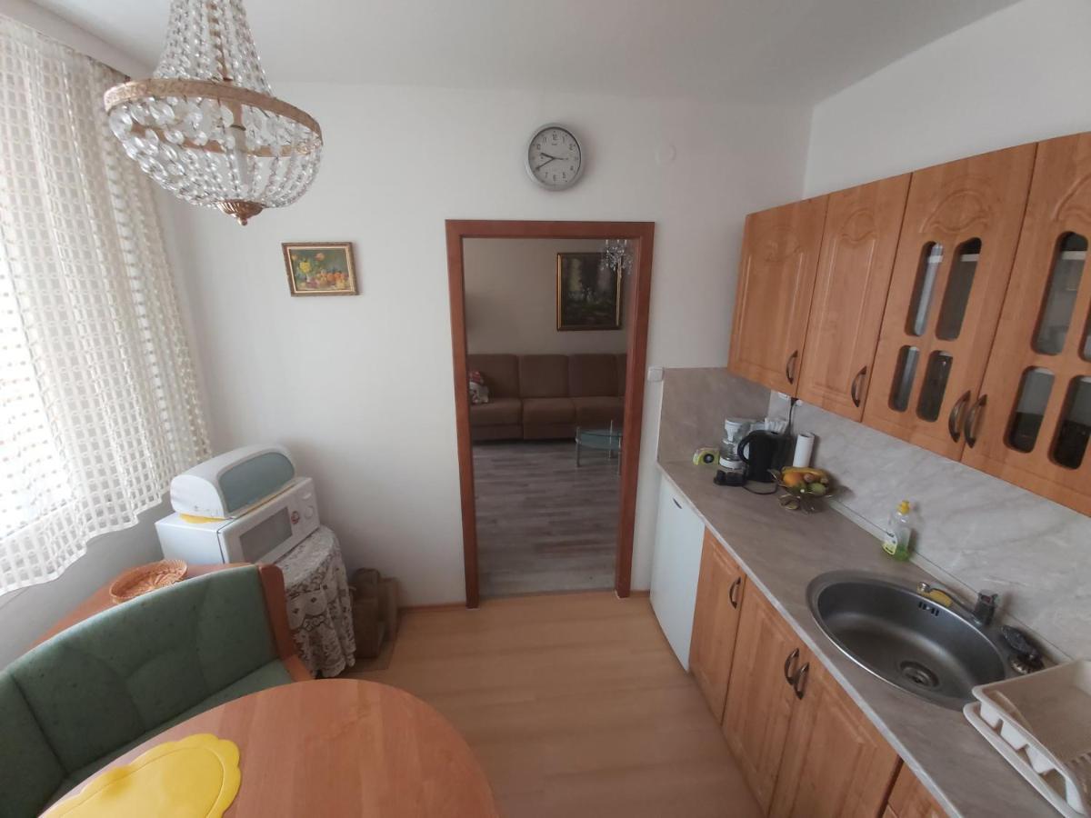 Apartment Alejni Теплице Екстериор снимка